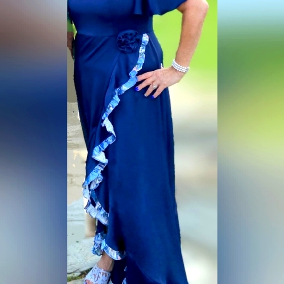 Elegantly Enhanced & Customized by a Courier-Dress-Designer - Mother of Groom - Picture 2 of 15